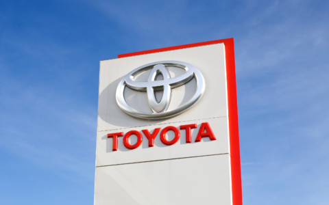 丰田称在固态电池技术上取得重大突破：10分钟充满能跑1200公里